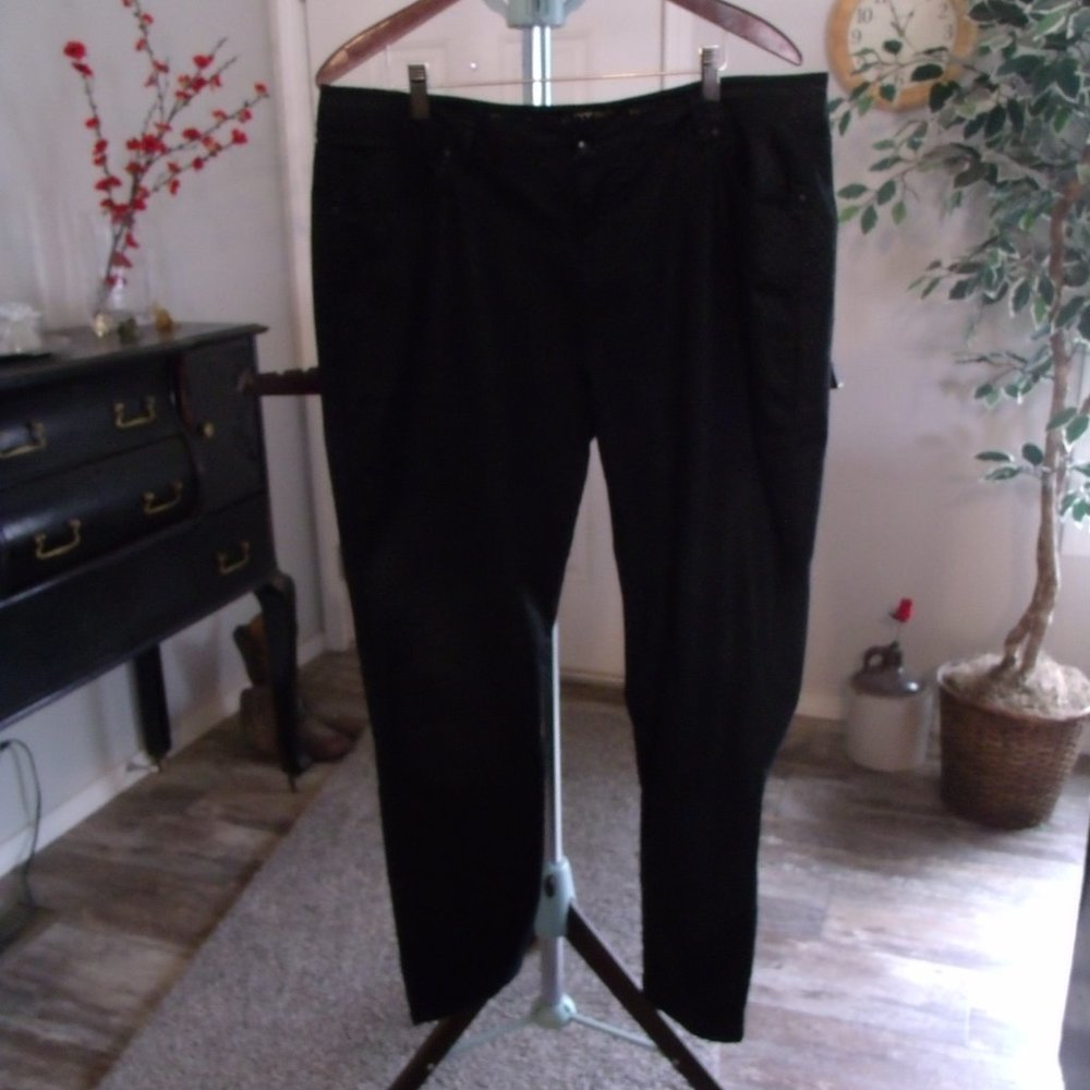 APT. 9 Skinny Leg Pants